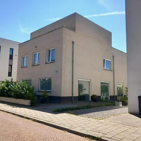 Frühstückspension Luxury Villa, Free Parking, Close To The Center *